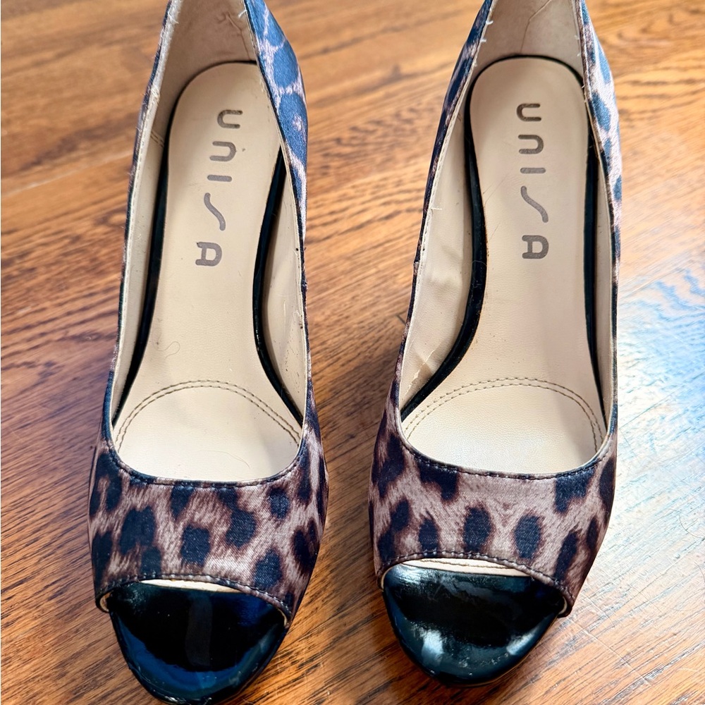 Unisa Black and Brown Leopard Print Heels